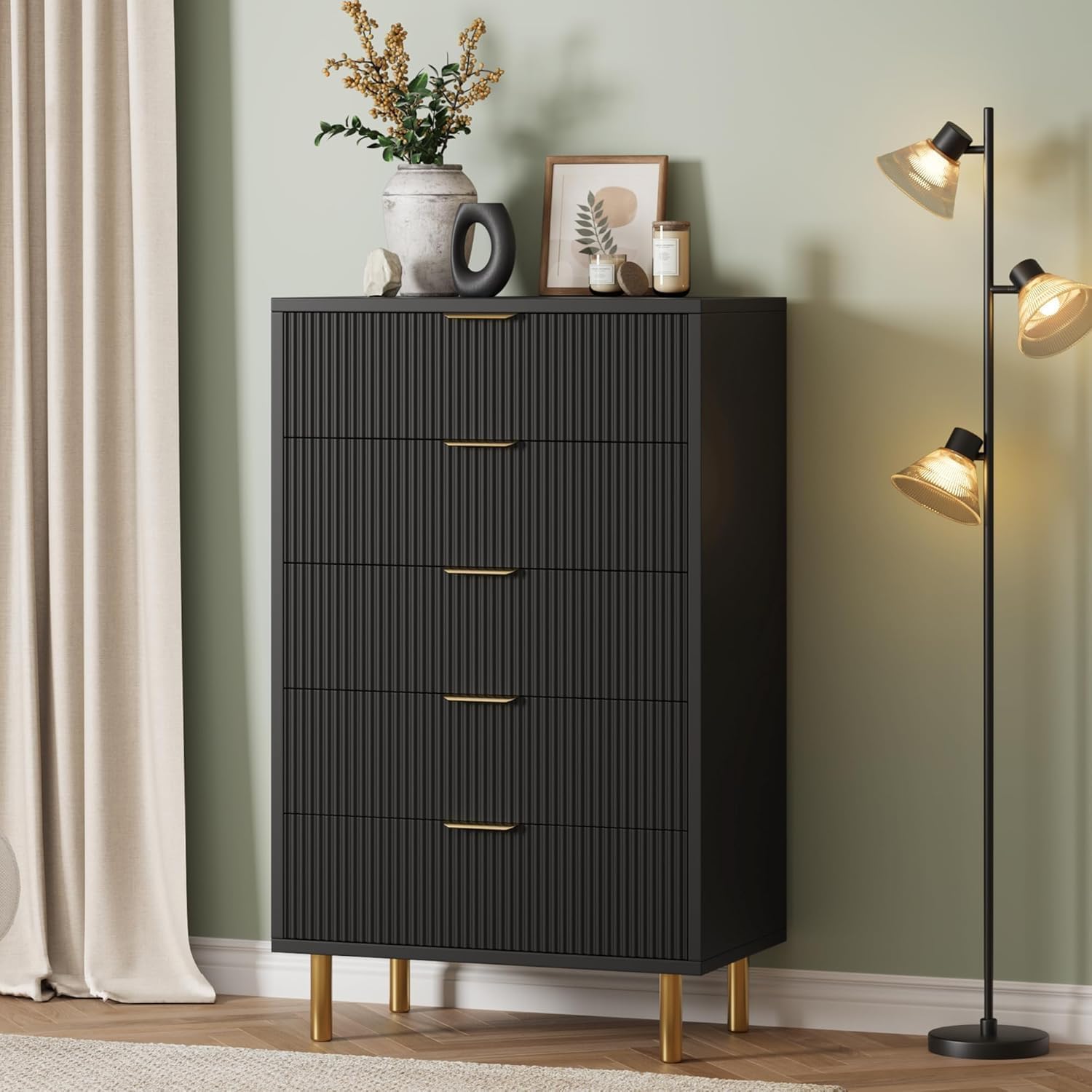 Garvee 5 Drawers Dresser for Bedroom, Fluted Dresser Chest of Drawers with Handle, Wood Modern Dressers for Closet, Bedroom Furniture Storage Organizer for Living Room, Hallway, Black