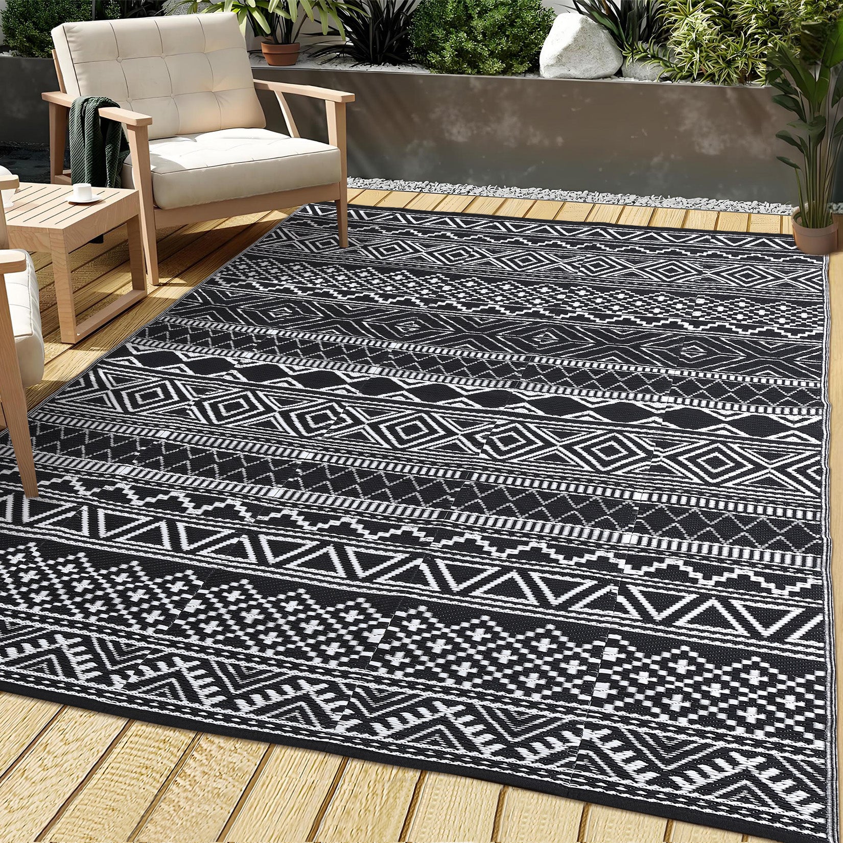 Garvee Outdoor Black & White 10x14 Geometric Rug, Waterproof Reversible Plastic Straw Carpet for Patio, Backyard, Deck, RV Camping