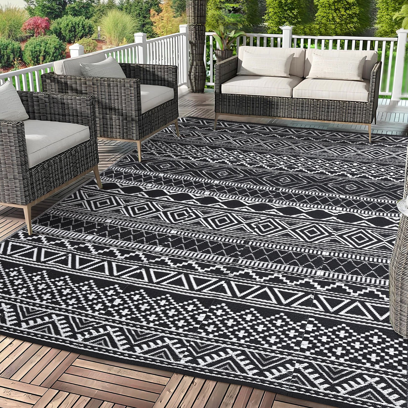 Garvee Outdoor Black & White 10x14 Geometric Rug, Waterproof Reversible Plastic Straw Carpet for Patio, Backyard, Deck, RV Camping