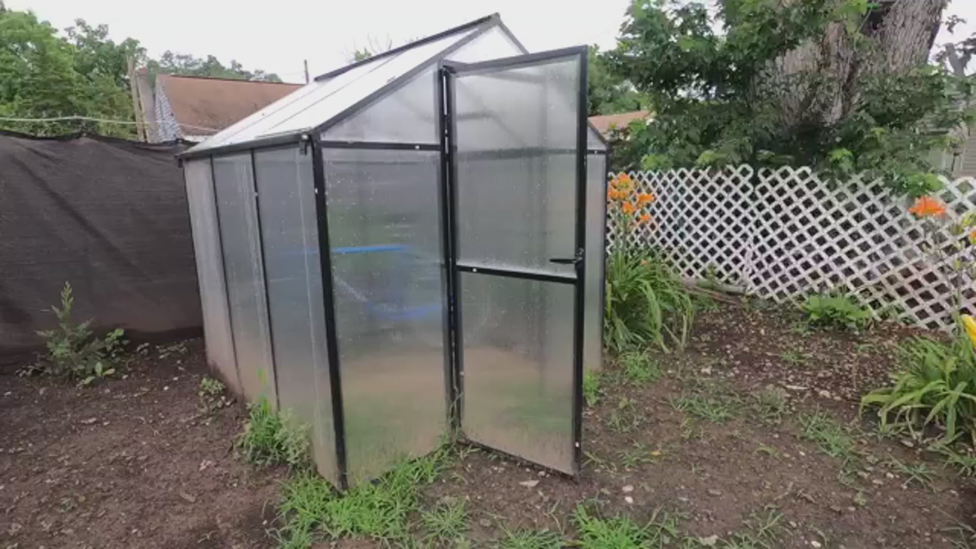 Garvee 6 × 10 ft Walk-In Greenhouse, Polycarbonate Greenhouse with Aluminum Frame, Roof Vent, Gutter System & Lockable Sliding Door for Backyard Garden